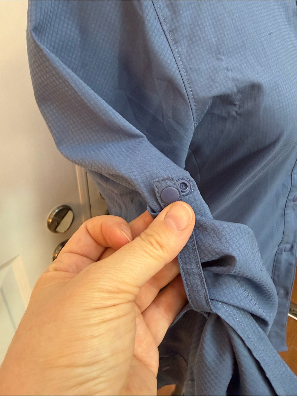 Columbia Women's Blue Button-Down Long Sleeve Shirt - Picture 3 of 13